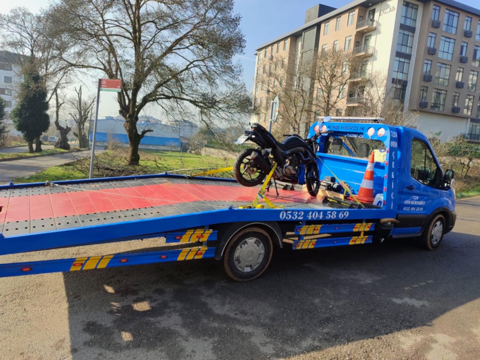 Motosiklet Nasıl Oto Çekiciye Yüklenir?